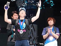 EVO Japan 2023ס3֤Ԥϱ35000ͤϿƼܤͥΥȤˡEVO Japan 2023