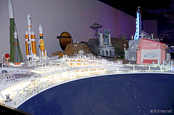 画像ギャラリー No.011のサムネイル画像 / 約2.5cmのミニチュアサイズになったセラフ部隊を見つけ出せ! 「ヘブバン」×「スモールワールズ」コラボレポート