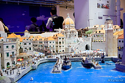 画像ギャラリー No.018のサムネイル画像 / 約2.5cmのミニチュアサイズになったセラフ部隊を見つけ出せ！　「ヘブバン」×「スモールワールズ」コラボレポート