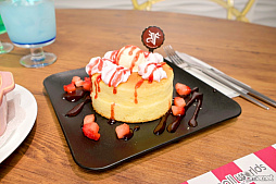 画像ギャラリー No.040のサムネイル画像 / 約2.5cmのミニチュアサイズになったセラフ部隊を見つけ出せ！　「ヘブバン」×「スモールワールズ」コラボレポート