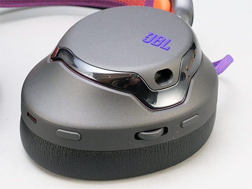 画像ギャラリー No.007のサムネイル画像 / 妥協せずいい音でゲームを楽しむなら「JBL Quantum 950 Wireless」が一押し。フラグシップらしい機能全盛りのワイヤレスヘッドセット【PR】