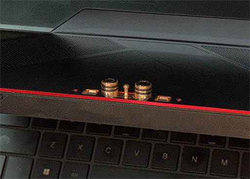 画像ギャラリー No.005のサムネイル画像 / Ryzen AI Max+ 395搭載のゲーマー向け2-in-1 PC「ONEXPLAYER Super X」が国内でお披露目。専用液冷ユニットの予約もスタート