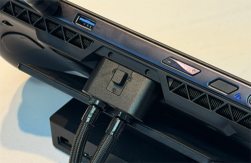 画像ギャラリー No.007のサムネイル画像 / 外付け液冷ユニットで性能を絞り出せる携帯型ゲームPC「OneXFly APEX」の予約受付がスタート