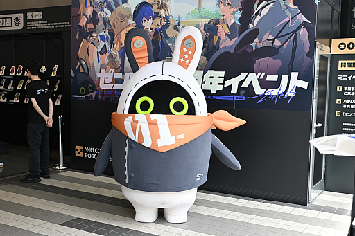 画像ギャラリー No.016のサムネイル画像 / 「ゼンレスゾーンゼロ」2周年記念オフラインイベントレポート。会場では公式コスプレイヤーの撮影会やコラボバイクの展示も