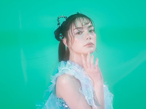 画像ギャラリー No.001のサムネイル画像 / 「ドルフロ2」,安田レイさんが歌う1周年記念ソングが公開に