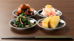 画像ギャラリー No.024のサムネイル画像 / 「スト6」，Tシャツと美濃焼の食器類からなる新作コレクション「Special Moves Collection」を発売。コラボ米「真豪鬼米2026」も登場