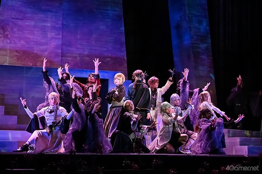 画像ギャラリー No.003のサムネイル画像 / 舞台「終遠のヴィルシュ」ゲネプロレポート。イヴとセレスの切ない恋物語をリコリス・ノワージュと炎で演出