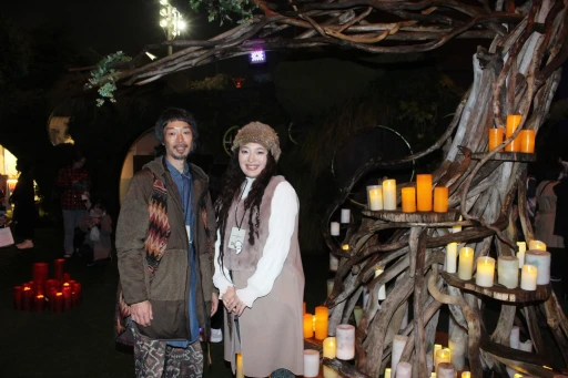 画像ギャラリー No.006のサムネイル画像 / 東京タワーのキャンドルイベントに「Sky 星を紡ぐ子どもたち」が出展。無数のキャンドルが灯る中,作中楽曲のライブパフォーマンスが響きわたる