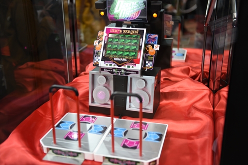 DanceDanceRevolution Classic Miniפμµץ̿ϤվñΤǤʤͷ٤ʻž夬