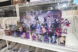 画像ギャラリー No.010のサムネイル画像 / 「カオスゼロナイトメア」ポップアップストアが「あみあみ 秋葉原フィギュアタワー店」で開催中。グッズの購入ついでに取材もしてきた