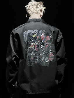 画像ギャラリー No.007のサムネイル画像 / WILDSIDEと龍が如くスタジオのコラボ第4弾アイテムが3月25日に発売。刺青をコラージュしたシャツ2型やコーチジャケットをラインナップ