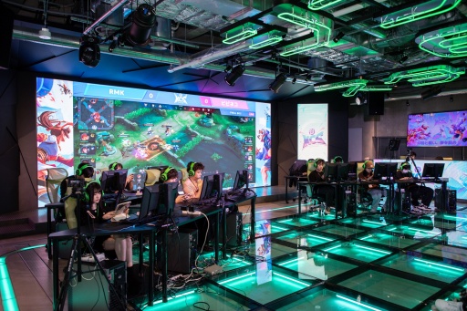 ���������꡼ No.011�Υ���ͥ������ / 2��6000���ͤ�ͷ��Ǥ���MOBA��Honor of Kings�ץ�ǥ����θ���˻��ä��Ƥ��������ޤ��ޤ����Ǥ��Ȥ����臘���ϡ��ޤ�����e���ݡ���