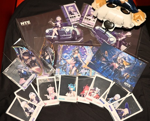 画像ギャラリー No.012のサムネイル画像 / 魔女クロバネがJR難波駅に出張中。「NTE」POP-UPイベント「クロバネのプチ占い」がポンテ広場で10月4日まで開催