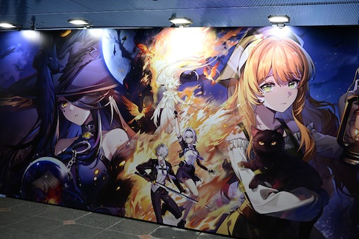 画像ギャラリー No.016のサムネイル画像 / 魔女クロバネがJR難波駅に出張中。「NTE」POP-UPイベント「クロバネのプチ占い」がポンテ広場で10月4日まで開催