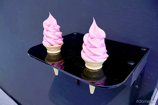 画像ギャラリー No.007のサムネイル画像 / 神々しく鎮座する「金のオバレ像」！　大量のフォトスポットで作品世界を楽しめる「KING OF PRISM 10th ANNIVERSARY展」レポート