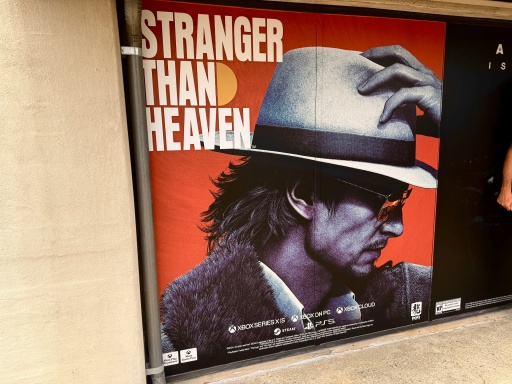 画像ギャラリー No.005のサムネイル画像 / 「STRANGER THAN HEAVEN」の修羅場に飛び込む。左右の手足を操る独自コンバットで感じた，“あったかもしれない日本”の地べたの歴史と暴力の重み