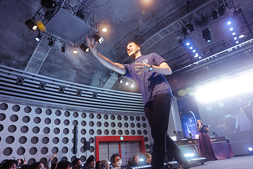 ���������꡼ No.003�Υ���ͥ������ / �Υ��󥿥ӥ塼��YEAR11�ؤ�����������֥쥤��ܡ����å��� ���������å����פ����줫���ܻؤ���Ρ����ꥨ���ƥ��֥ǥ��쥯���� Alexander Karpazis���ʹ��