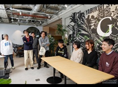 須田剛一“出奔”につき欠席裁判!!　アドリブか，ムチャぶりか。「ROMEO IS A DEAD MAN」制作の裏側に迫るベテラン＆若手との4人タッグマッチ2連戦