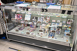 画像ギャラリー No.016のサムネイル画像 / 「DistortedCode −生者の残り香−」AGF2025ステージレポート。竹田海渡さん,赤羽根健治さん出演の新作「夕刻の町のグロブスター」も発表