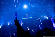 画像ギャラリー No.002のサムネイル画像 / 「アイマス」如月千早の武道館単独公演「OathONE」をレポート。765プロの蒼き歌姫が，花道を歩き，美しい歌声を響かせた