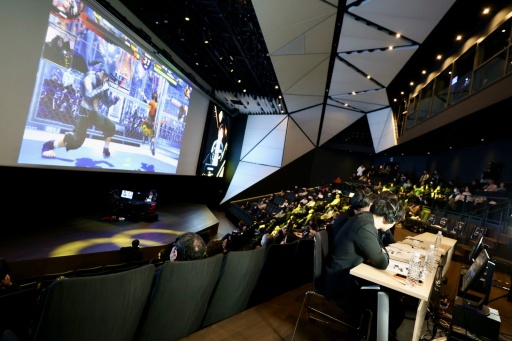 画像ギャラリー No.015のサムネイル画像 / 「バーチャファイター」シリーズ初の公式グローバル大会を制したのは，とんちゃん選手。「VIRTUA FIGHTER Open Championship GLOBAL FINALS」会場レポート