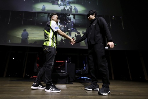 画像ギャラリー No.016のサムネイル画像 / 「バーチャファイター」シリーズ初の公式グローバル大会を制したのは，とんちゃん選手。「VIRTUA FIGHTER Open Championship GLOBAL FINALS」会場レポート