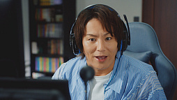 画像ギャラリー No.005のサムネイル画像 / 「ぽこ あ ポケモン」狩野英孝さんら4名が出演するCMを2月16日から放映。MAHINAさんの歌唱に合わせてダンス