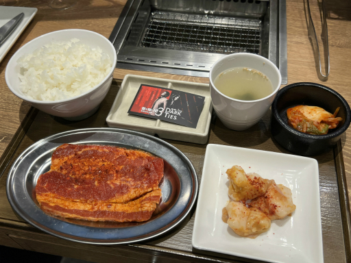 画像ギャラリー No.004のサムネイル画像 / 「焼肉ライク」が神室町昭和通りに開店!? 「龍が如く 極3 / 龍が如く3外伝 Dark Ties」コラボ試食会で“特上ホルモン”を堪能してきた