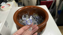 画像ギャラリー No.023のサムネイル画像 / 「風来のシレン6」発売2周年を記念したポップアップショップの模様をレポート。イラストの展示,作中の罠を模したディスプレイなど盛りだくさん