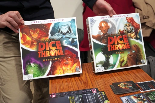 ���������꡼ No.002�Υ���ͥ������ / �������򥸥�饸��顤·���ƥɥ��� ���ɼ������������������DICE THRONE�פ򥲥�޲���ͷ��Ǥ���