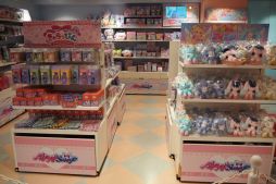 画像ギャラリー No.018のサムネイル画像 / 「アイプリショップ」池袋店の内覧会レポート。子どもから大人まで楽しめる工夫が盛りだくさんの店内