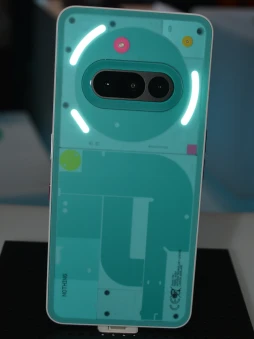 ���������꡼ No.003�Υ���ͥ������ / ��Phone (3a) Community Edition�פ�����Ϫ�ܤ��줿�ݥåץ��åץ��٥�Ȥ��ݡ��ȡ�90ǯ���Ⱦ�Υ����ൡ��פ碌��ǥ�����̥��