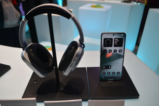 ���������꡼ No.011�Υ���ͥ������ / ��Phone (3a) Community Edition�פ�����Ϫ�ܤ��줿�ݥåץ��åץ��٥�Ȥ��ݡ��ȡ�90ǯ���Ⱦ�Υ����ൡ��פ碌��ǥ�����̥��