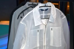 ���������꡼ No.014�Υ���ͥ������ / ��Phone (3a) Community Edition�פ�����Ϫ�ܤ��줿�ݥåץ��åץ��٥�Ȥ��ݡ��ȡ�90ǯ���Ⱦ�Υ����ൡ��פ碌��ǥ�����̥��