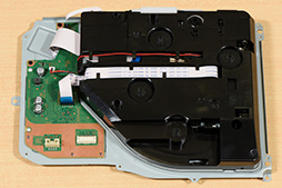 画像ギャラリー No.014のサムネイル画像 / 「PlayStation 5」分解レポート。ソニーらしいこだわりに満ちた設計を,実機をバラして改めて確認してみた