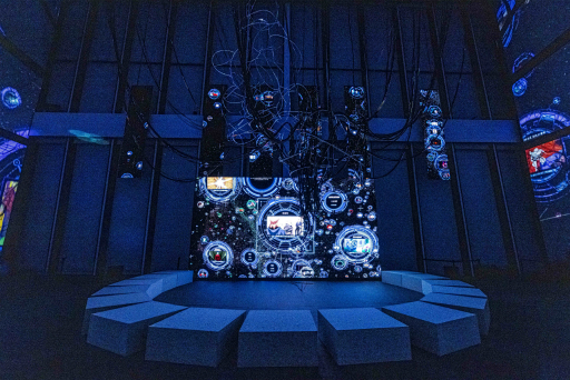 画像ギャラリー No.006のサムネイル画像 / 「攻殻機動隊展 Ghost and the Shell」内覧会レポート。アニメ全作品を横断的に網羅した見ごたえのある展覧会を,ARタチコマの解説付きで楽しめる