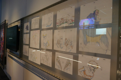 画像ギャラリー No.011のサムネイル画像 / 「攻殻機動隊展 Ghost and the Shell」内覧会レポート。アニメ全作品を横断的に網羅した見ごたえのある展覧会を,ARタチコマの解説付きで楽しめる