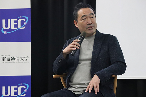 画像ギャラリー No.017のサムネイル画像 / PSの生みの親・久夛良木 健氏が「好奇心」の重要性を説いた，電気通信大学 エンタテインメント創造研究教育センター オープニングセレモニー
