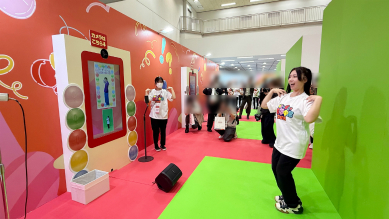 画像ギャラリー No.040のサムネイル画像 / “スキ”が集まる夢の空間「ガシャポンに超夢中展 2025」をレポート。公式ソングでのダンスチャレンジや,パワーパフボーイズのステージなど盛りだくさん