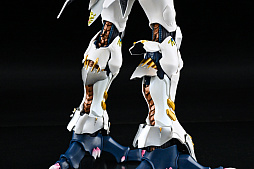 画像ギャラリー No.024のサムネイル画像 / ［レビュー］「METAL BUILD DRAGON SCALE サーバイン（白き秘宝）」ファンタジックで生体感のあるディテールが，唯一無二の存在感