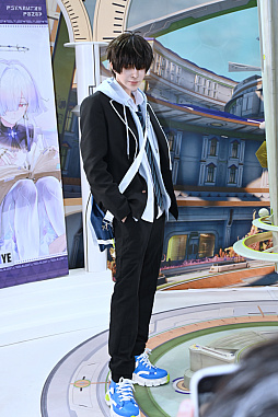 ���������꡼ No.036�Υ���ͥ������ / �֥��ߥå��ޡ����å�107�ץ�ݡ���NIKKE�פ�֥��ƥ饽��ס֥֥饦�������2�פʤɤΥ֡����Ǹ��������ץ쥤�䡼�򻣱Ƥ��Ƥ���