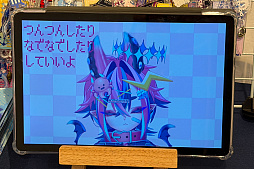 画像ギャラリー No.018のサムネイル画像 / じゃむさんっぽいど氏の個展「じゃむじゃむらんど-ひとり同人誌即売会」へ突撃! ゲームキャラの彼シャツを実際に嗅ぐ体験が新鮮すぎる