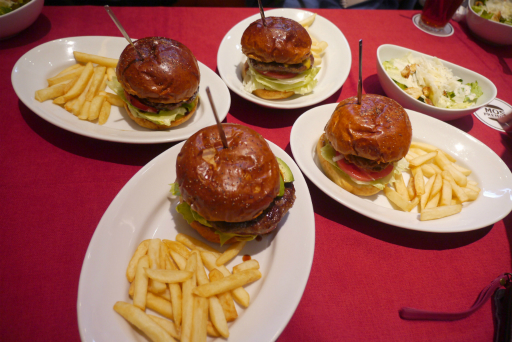 画像ギャラリー No.021のサムネイル画像 / モスプレミアムの店舗で謎解きゲームを楽しめる。イベント「モスプレミアムシアター 〜トラベリン家の言い伝え〜」先行体験レポート