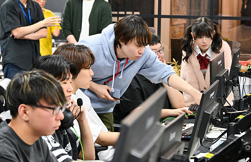 画像ギャラリー No.018のサムネイル画像 / eスポーツを学ぶ高校のリアルな1日。通信制高校「ルネサンス高等学校」池袋キャンパスを密着取材したら，まぶしくて，うらやましかった