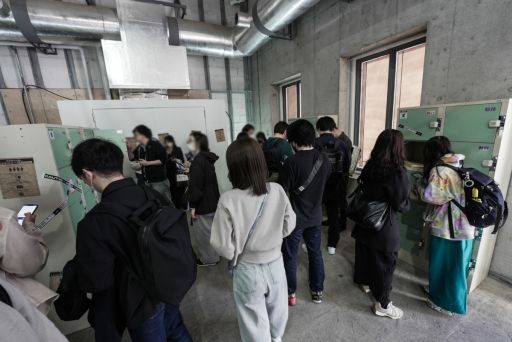 画像ギャラリー No.002のサムネイル画像 / ARG「残置物展」を書籍化した「小説 残置物展」，5月29日に発売決定。全国残置物保管協会の会員と一緒にいわく付きの村に足を踏み入れる