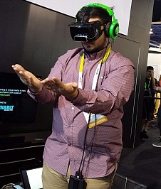  No.007Υͥ / CES 2015Ϥ줬ץ󥽡ΥѥRazerΡOSVR Hacker Dev KitפLeap MotionפȤ߹碌ǥ