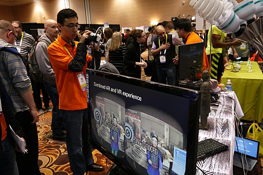 CES 2016ʡˤAR/VR緿إåɥޥȥǥץ쥤Impression PiפΥץȥ׵