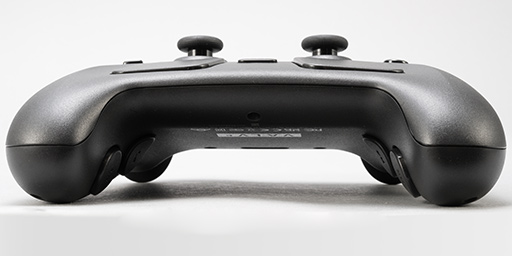 画像ギャラリー No.010のサムネイル画像 / Valveの新世代ゲームパッド「Steam Controller」をテスト。シンプルさとカスタマイズ性を兼ね備えた面白いゲームパッドだ