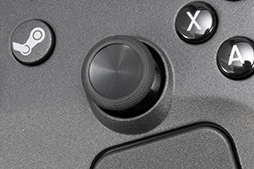 画像ギャラリー No.018のサムネイル画像 / Valveの新世代ゲームパッド「Steam Controller」をテスト。シンプルさとカスタマイズ性を兼ね備えた面白いゲームパッドだ