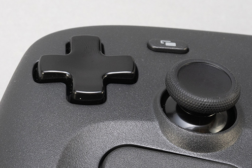 画像ギャラリー No.019のサムネイル画像 / Valveの新世代ゲームパッド「Steam Controller」をテスト。シンプルさとカスタマイズ性を兼ね備えた面白いゲームパッドだ